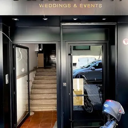 Sunlit Heaven In Lägenhet